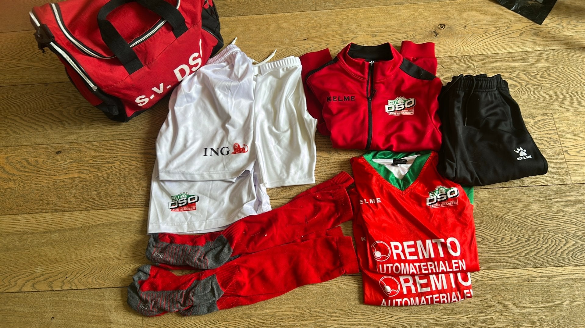 DSO Voetbalkleding Maat 12-14 jaar, Sport en Fitness, Voetbal, Maat XS of kleiner, Ophalen of Verzenden, Zo goed als nieuw, Shirt