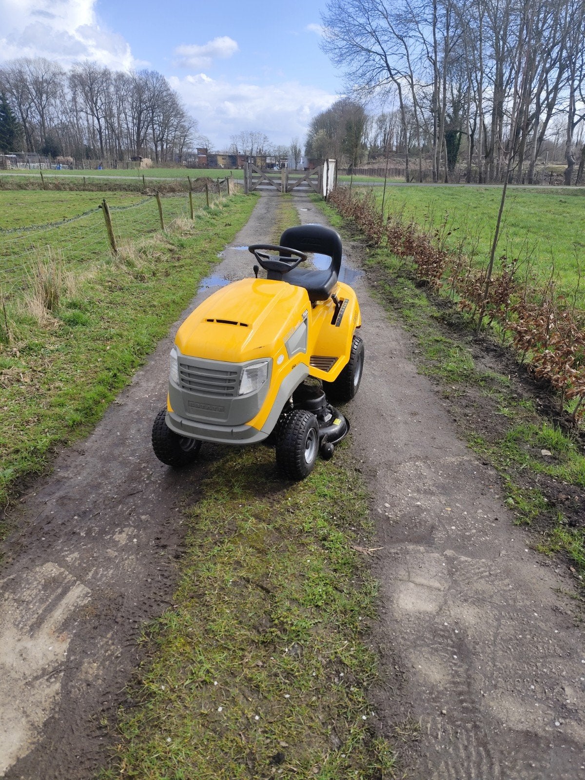 Stiga Estate, Ophalen, Gebruikt, Elektrische starter, Stiga zitmaaier