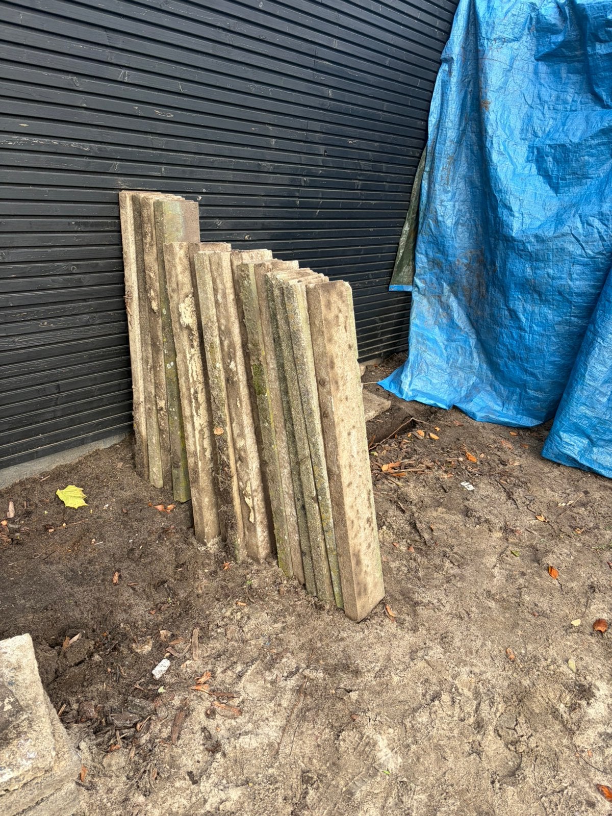 GRATIS stootbanen, opsluitbanden, trottoire banden, Tuin en Terras, Ophalen, Overige typen, Zo goed als nieuw, Minder dan 5 m²