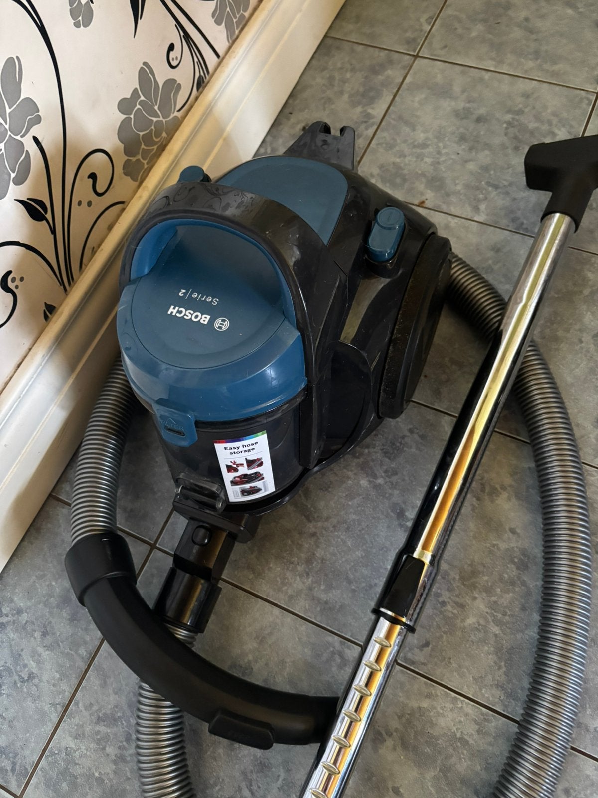 Stofzuiger merk bosch zonder zakken nu voor 35 euro, Bosch, Ophalen of Verzenden, Zo goed als nieuw, Reservoir