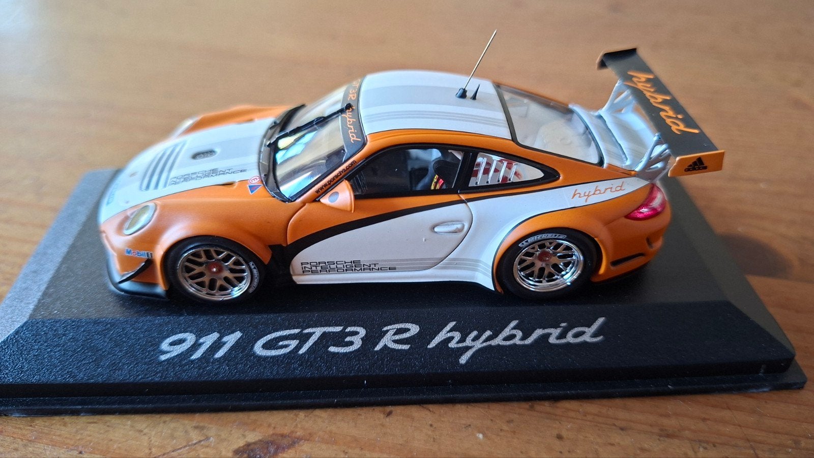 Porsche 911 GT3 R hybrid, 1:43, Minichamps, nr 209, Ophalen of Verzenden, Zo goed als nieuw, Auto, MiniChamps