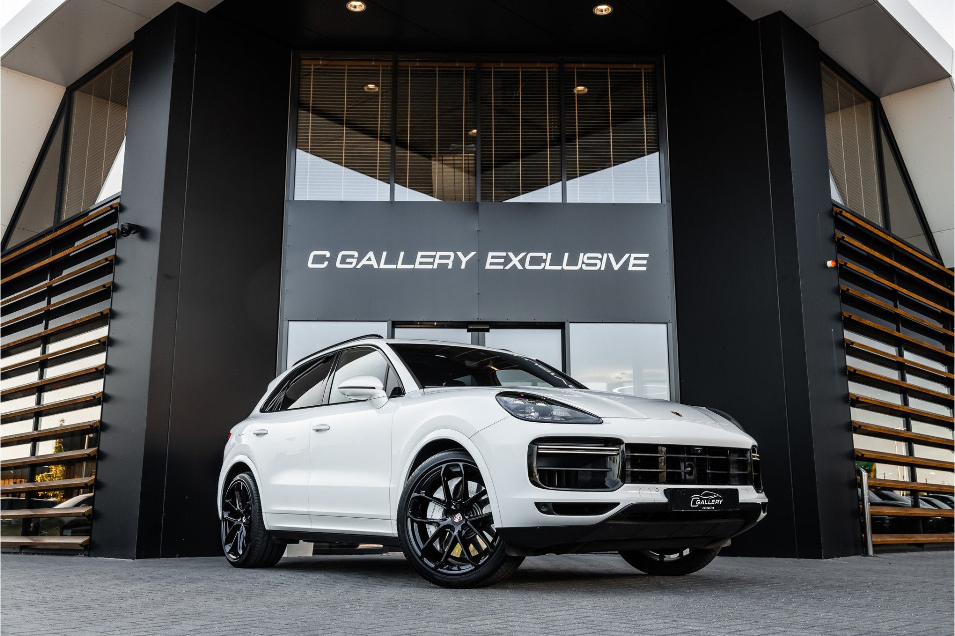 Porsche Cayenne 4.0 Turbo - Origineel NL | Sport Chrono + |, Automaat, Cayenne, Gebruikt, Wit