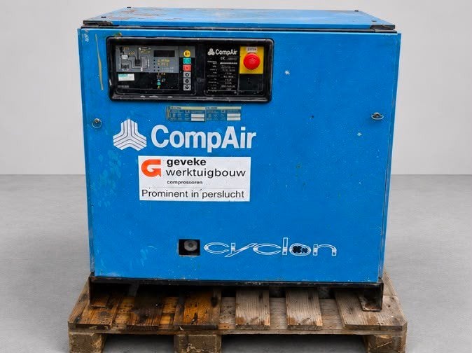 1700 L/min Compair schroefcompressor, Doe-het-zelf en Verbouw, Ophalen of Verzenden, Geluidgedempt, Gebruikt, 800 liter/min of meer