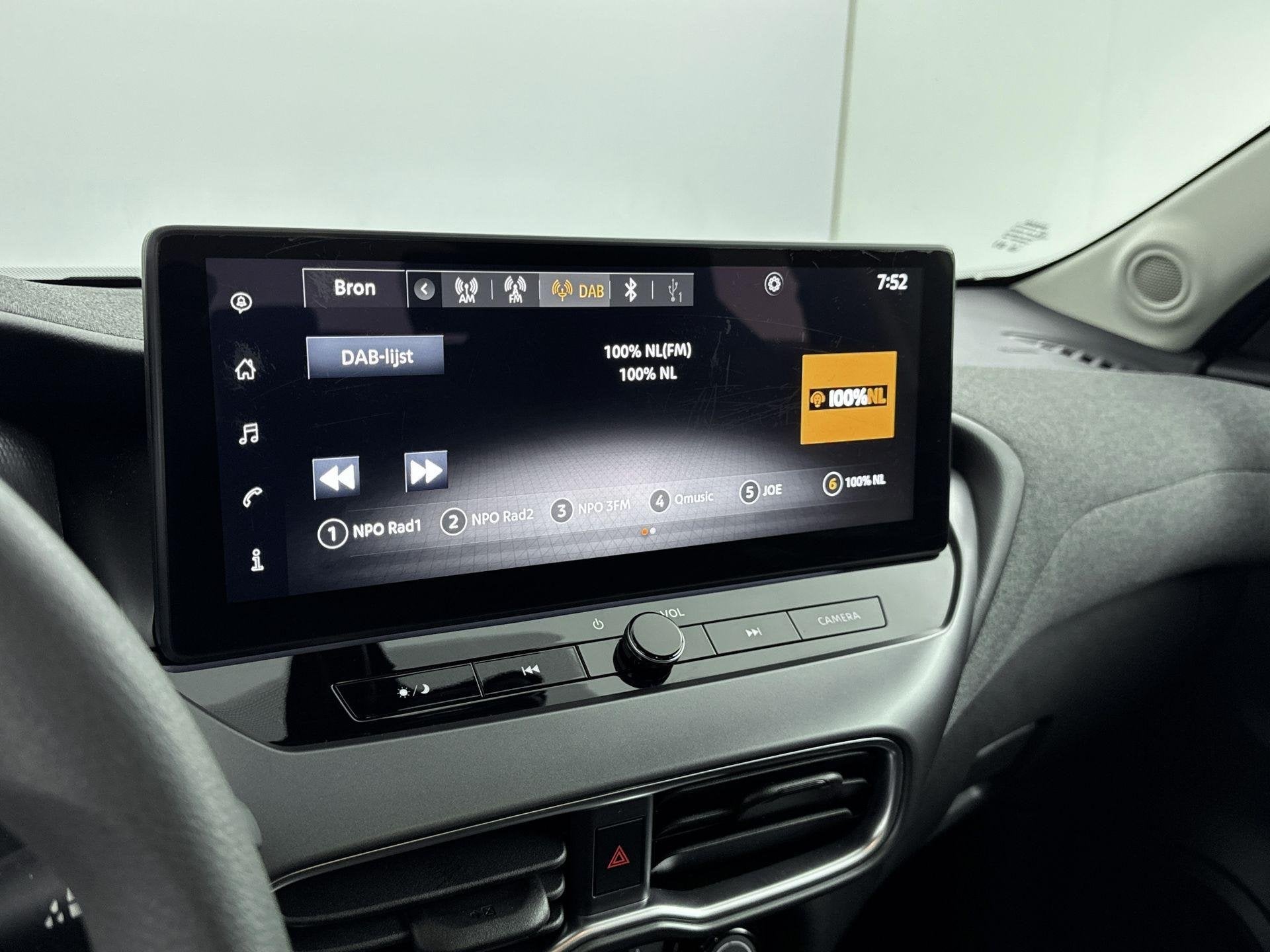 Foto 8 van Nissan Juke 1.0 DIG-T Acenta 114PK | Achteruitrijcamera | Ap