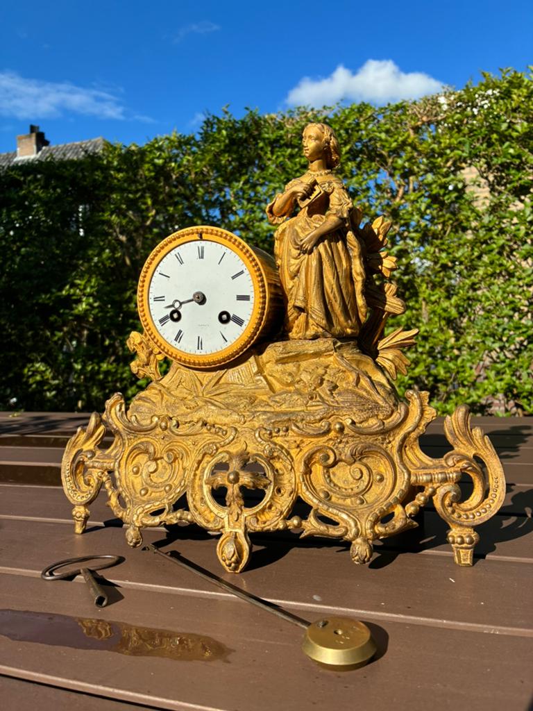 Oude Franse Romantiek pendule voor de liefhebber, Ophalen of Verzenden