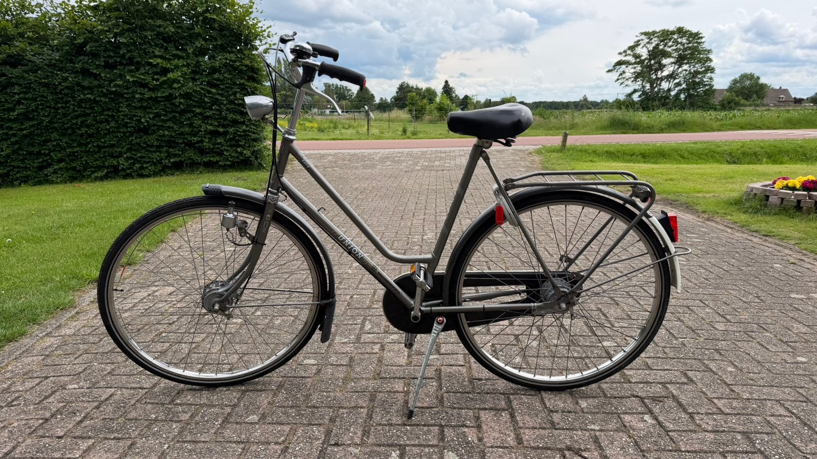 Nette Damesfiets met Lage Instap – Goede Staat, Ophalen, Zo goed als nieuw