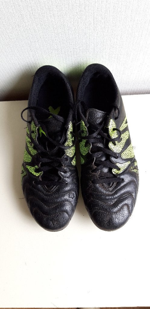 voetbalschoenen in maat 39 van Adidas, Gebruikt, Maat XS of kleiner, Schoenen, Ophalen of Verzenden