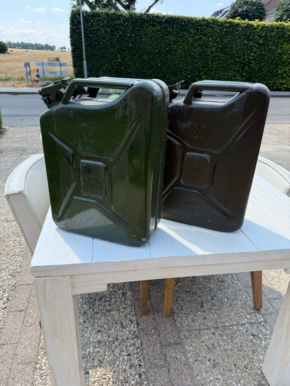 2x 20L Jerrycans met schenktuit - Gebruikt, Ophalen, Gebruikt, Universele onderdelen