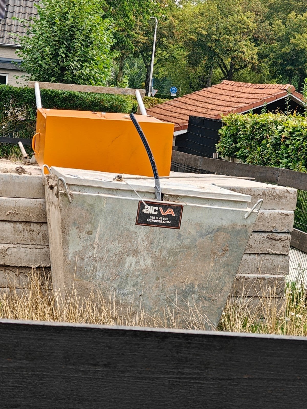 bouwwaterput geïsoleerd met dubbele kraan, Ophalen, Nieuw, Rond, Minder dan 30 cm