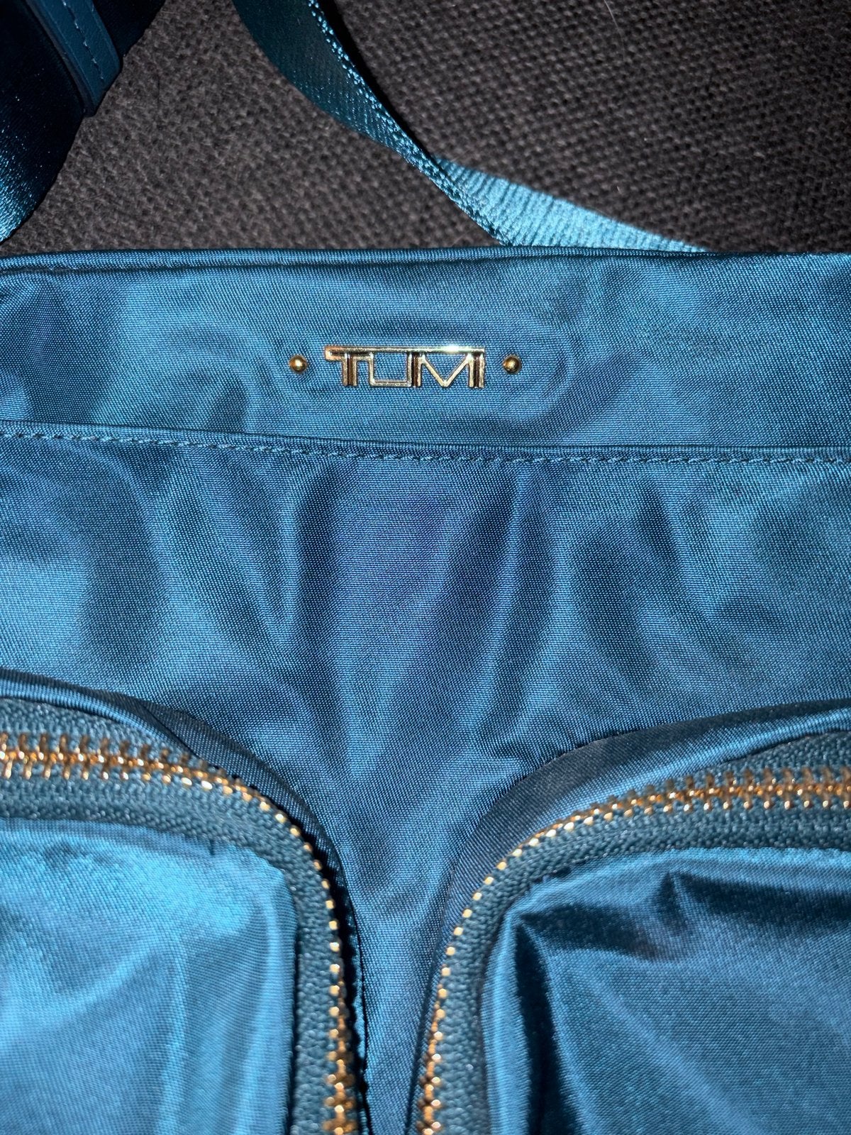 Tumi Schoudertas - Teal Blauw, Overige merken, Blauw, Ophalen of Verzenden, Zo goed als nieuw
