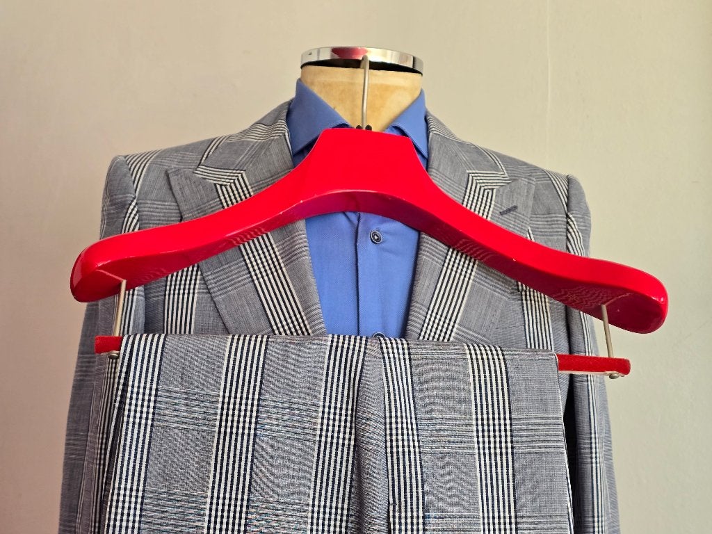 Nieuw Suitsupply Kostuum Linnen stof en blauwe kleur 98, Kleding | Heren, Blauw, Nieuw, Overige maten, Ophalen of Verzenden