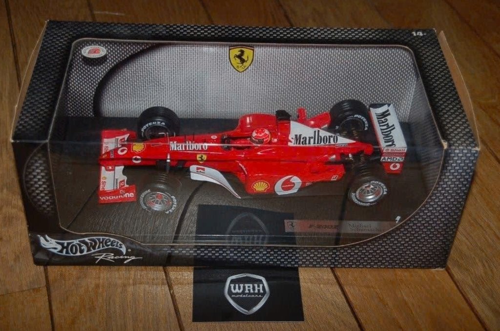 1:18 F1 FERRARI F 2002 SCHUMACHER Marlboro Hotwheels WRH, Verzenden, Zo goed als nieuw, Auto, Hot Wheels