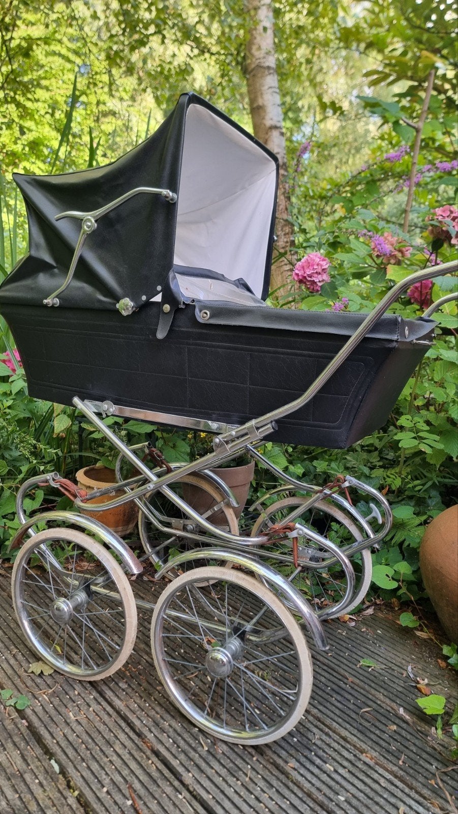 Vintage Kinderwagen Zwart met Chromen Frame, Ophalen