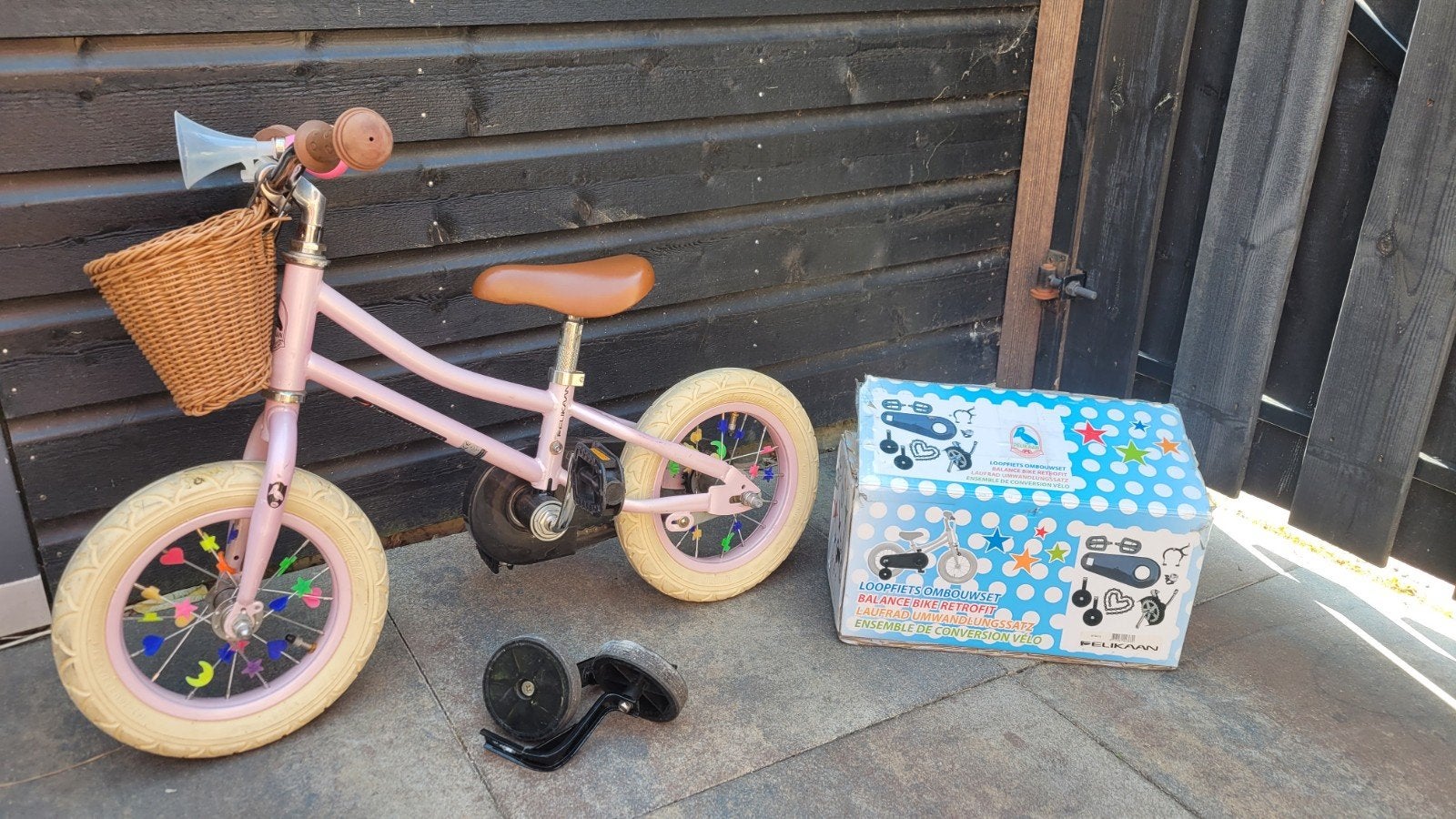 roze loopfiets met ombouwset, Ophalen, Zo goed als nieuw