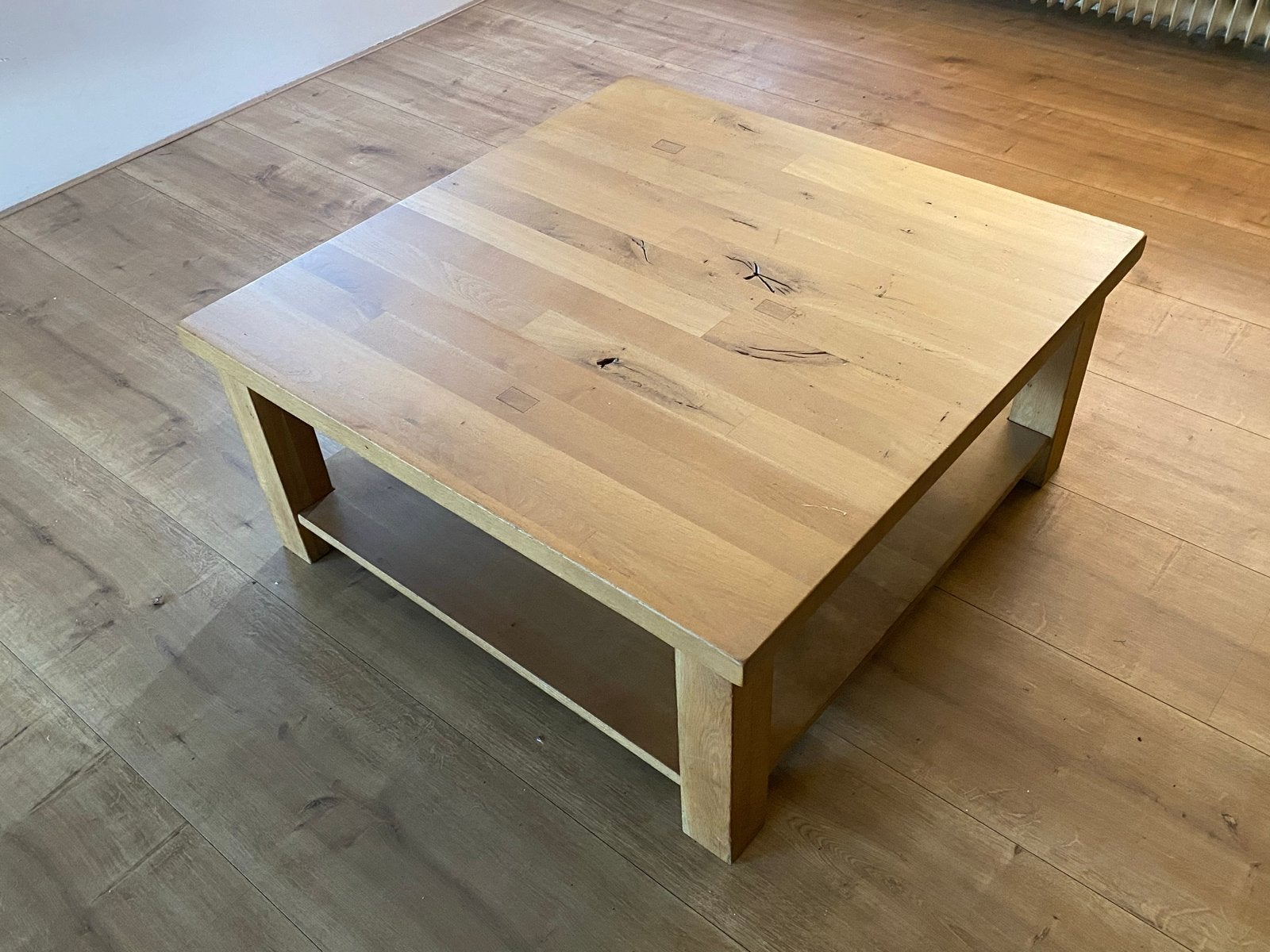 Massief eiken salontafel met opbergplank, Ophalen, Gebruikt, 50 tot 100 cm, 50 tot 100 cm