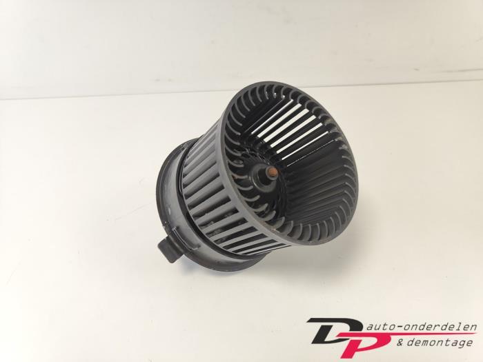 Kachel Ventilatiemotor van een Citroen C3 Picasso