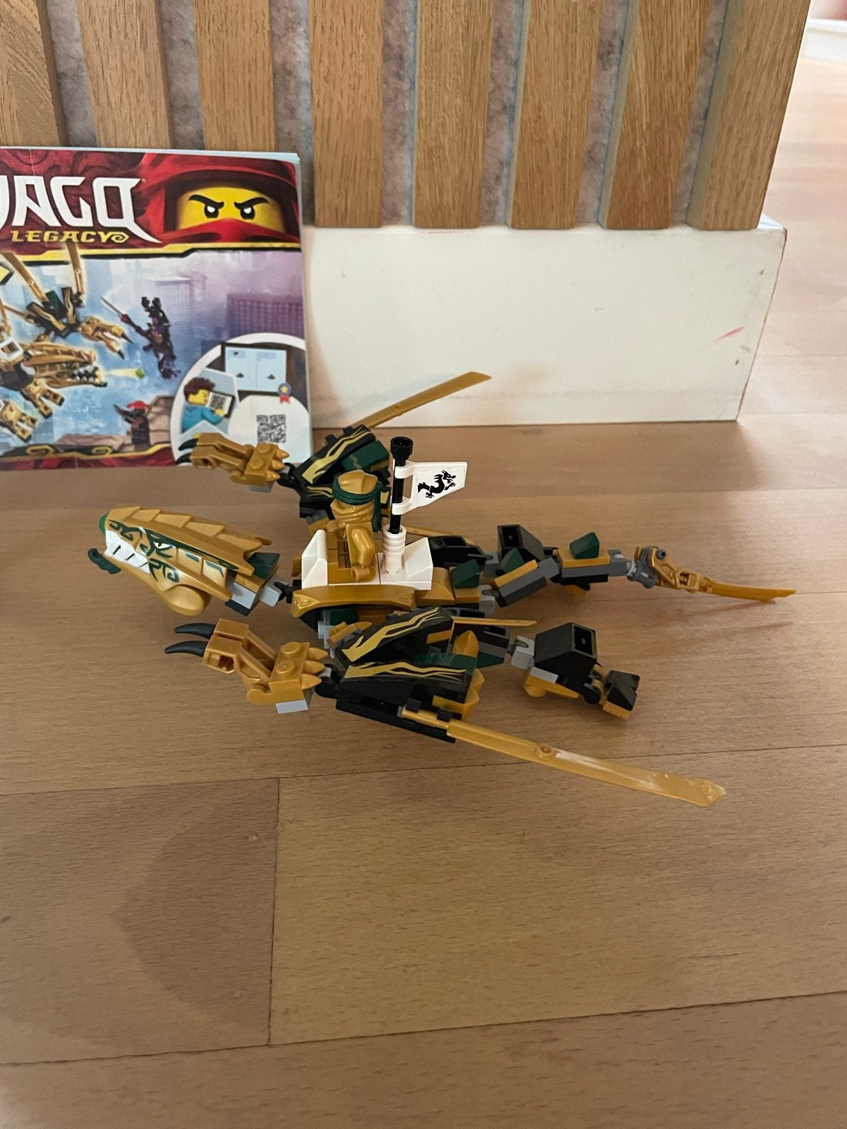 LEGO Ninjago Gouden Draak 70666 met minifiguren, Ophalen, Lego, Zo goed als nieuw, Compleet