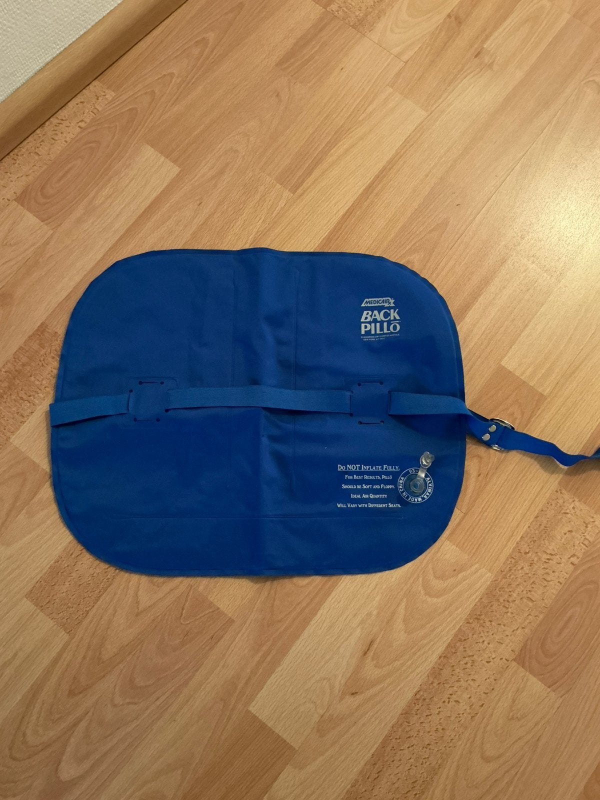 Merk:Medicair Back Pillow opblaasbaar orthopedisch kussen., Ophalen of Verzenden, Gebruikt