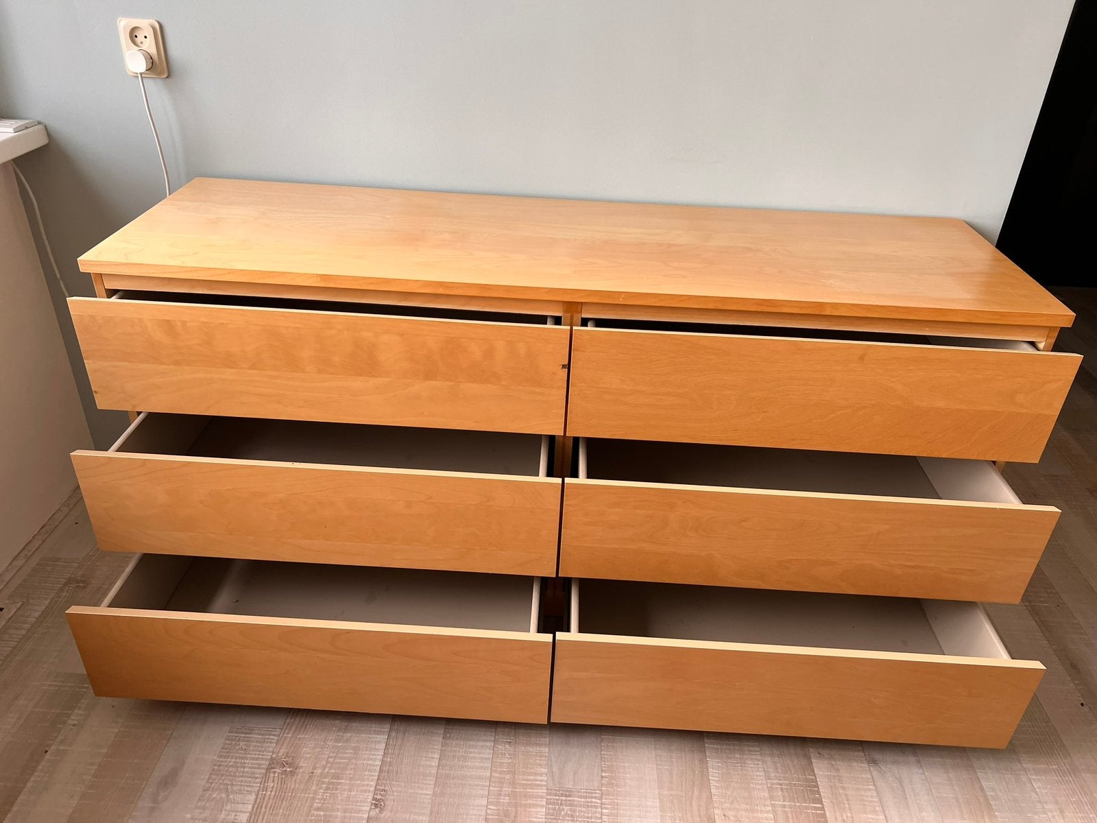 Foto 4 van Malm Ladekast Ikea, beukenfineer  6 lades