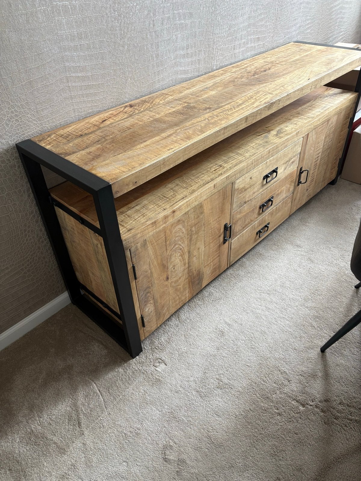 Industriële Dressoir/TV-meubel van Mangohout en Metaal, Ophalen, 150 tot 200 cm, Zo goed als nieuw, Minder dan 100 cm