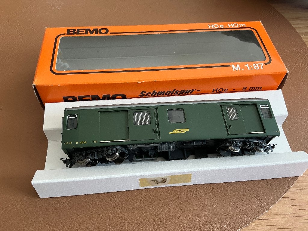 Bemo bagage wagon Rhatische Bahn, Overige merken, Gelijkstroom, Ophalen of Verzenden, Nieuw