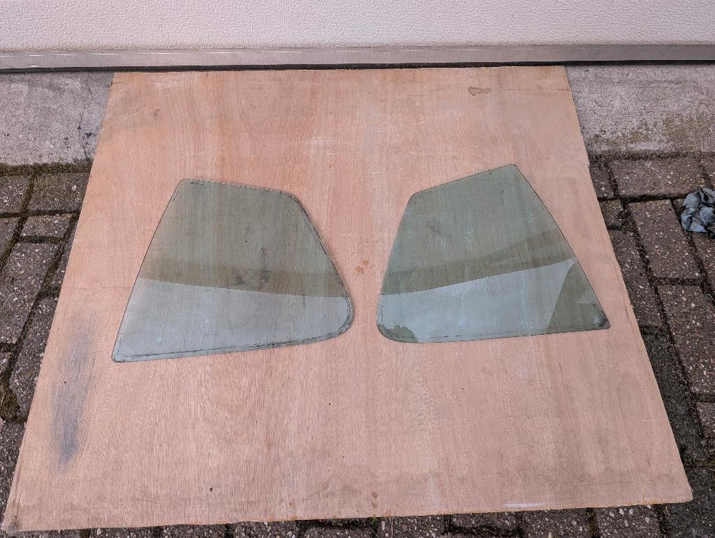 zijruiten achterzijde Porsche 924 Links en Rechts, Ophalen, Porsche