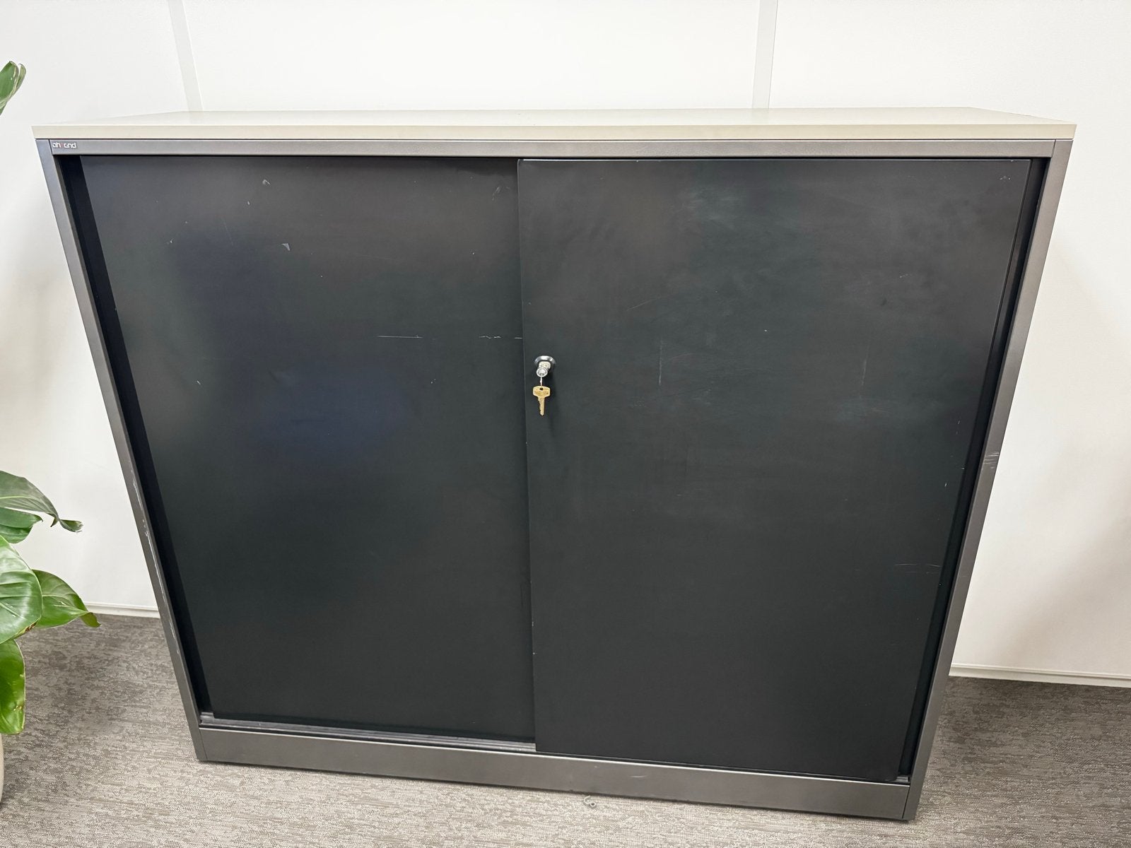 Grote Ahrend archiefkast met leggers en schuifdeuren, Ophalen, 100 tot 150 cm, 150 tot 200 cm, Zo goed als nieuw