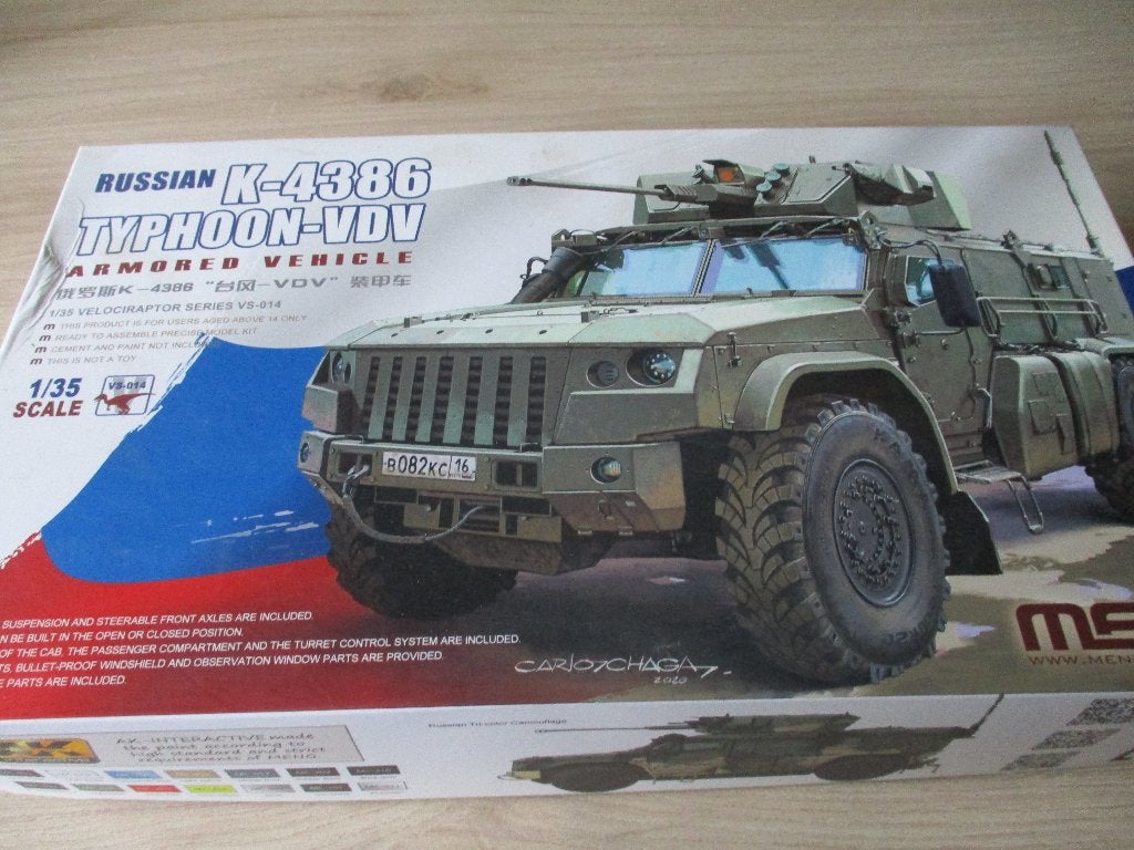 Meng Russian K-4386 Typhoon-VDV Armored Vehicle, Hobby en Vrije tijd, Overige merken, Tank, 1:32 tot 1:50, Ophalen of Verzenden