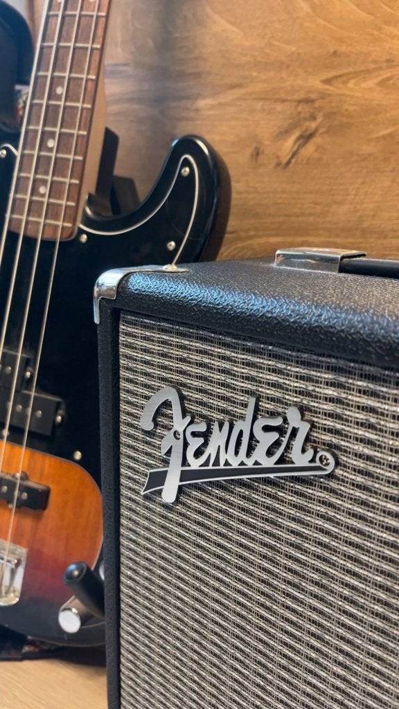 Squier Precision Bass PJ + Fender Rumble 15 versterker, Ophalen, Zo goed als nieuw, Elektrisch