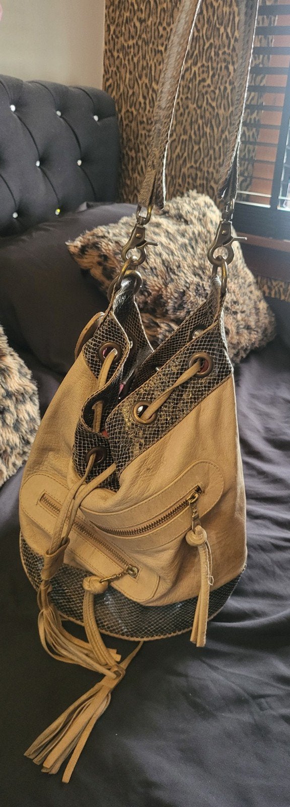 Fab tas, SAS COMBI BIG CHO, Beige,slangenprint rond modell, Ophalen of Verzenden, Zo goed als nieuw, Beige, Handtas