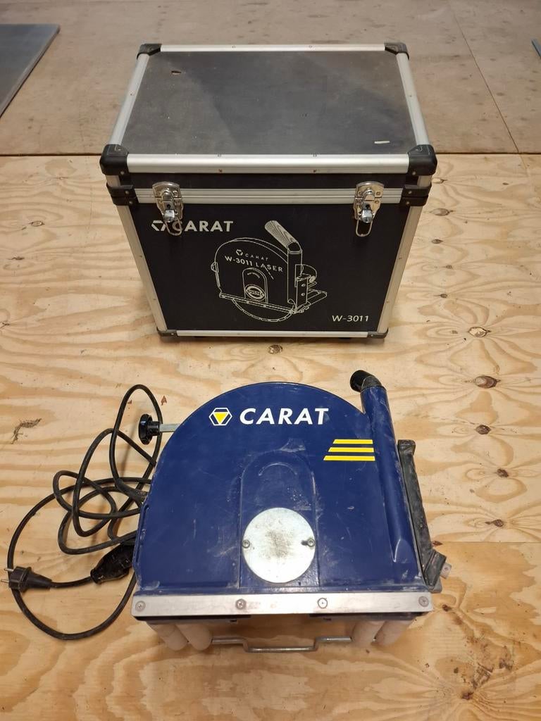Carat W-3011 Laser muurzaag met Koffer, Ophalen, Gebruikt, Cirkelzaag, 70 mm of meer