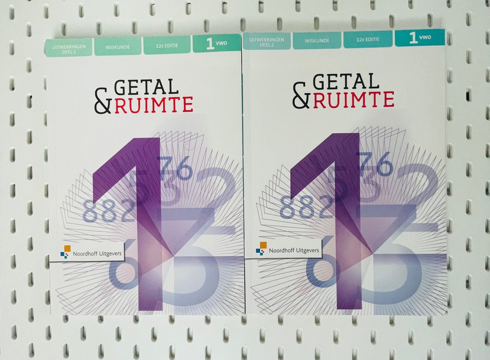 Getal & Ruimte 1 VWO - Uitwerkingen 12e ed. (2 boeken), Ophalen of Verzenden, Zo goed als nieuw, VWO, Wiskunde B