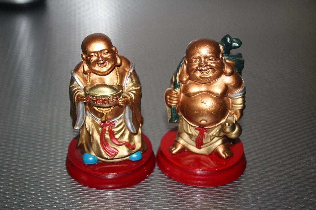 chinese buddha gekleurd 11cm 2x, Ophalen of Verzenden, Gebruikt, Religie