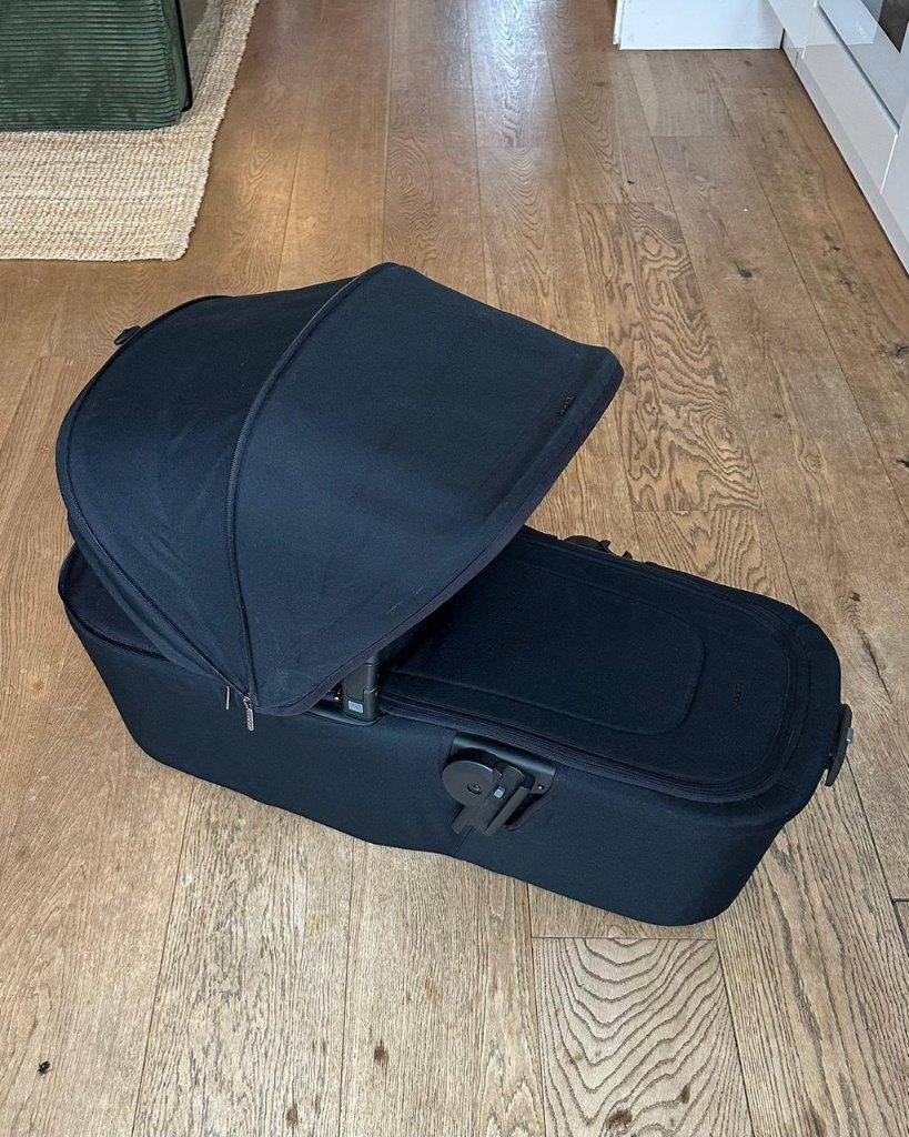 Joolz Aer/Aer+ reiswieg in Space Black – zo goed als nieuw., Kinderen en Baby's, Kinderwagens en Combinaties, Ophalen of Verzenden