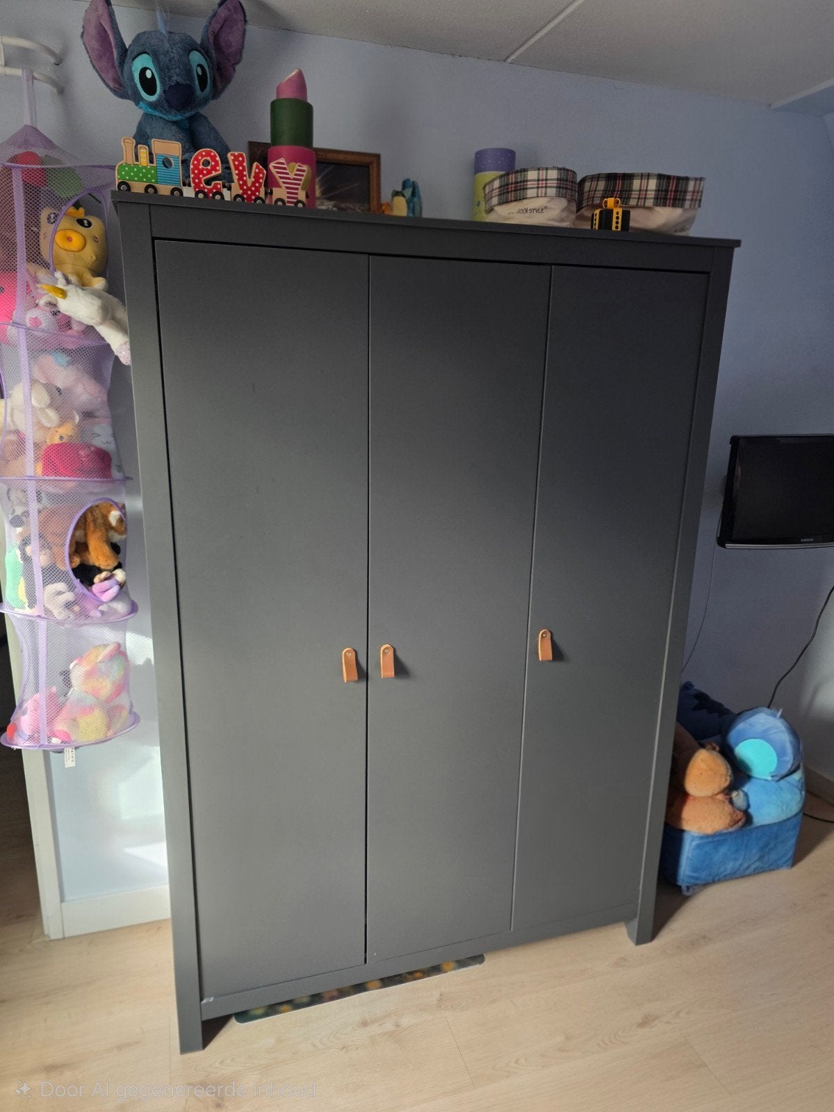 Kledingkast, Ophalen, Met deur(en), Gebruikt, 100 tot 150 cm