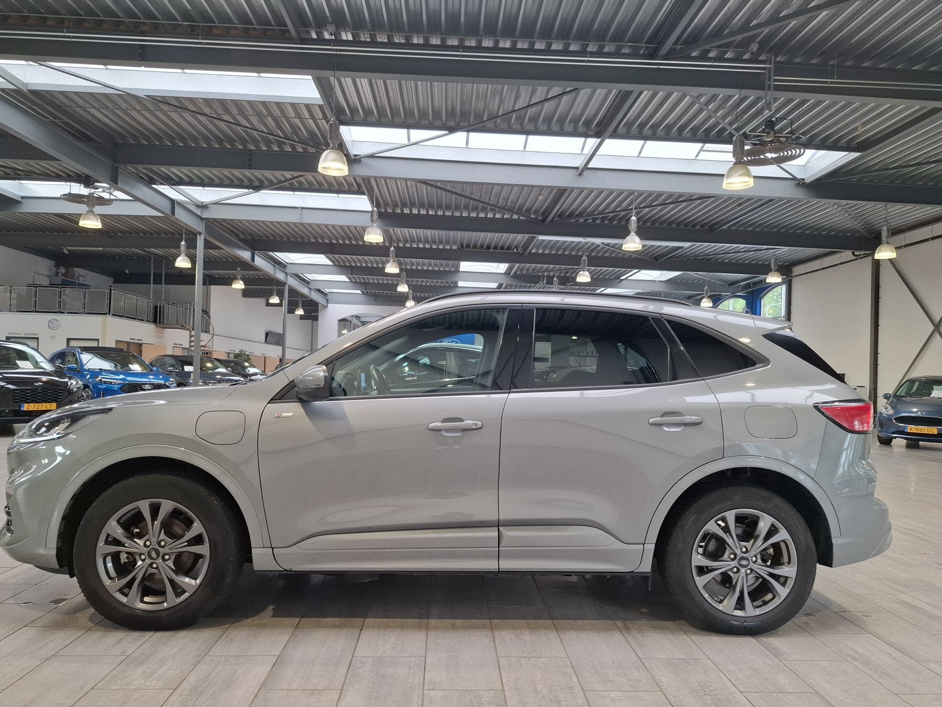 Foto 3 van Ford Kuga 2.5 PHEV ST-Line | Winterpack | Camera | Navi | Cl