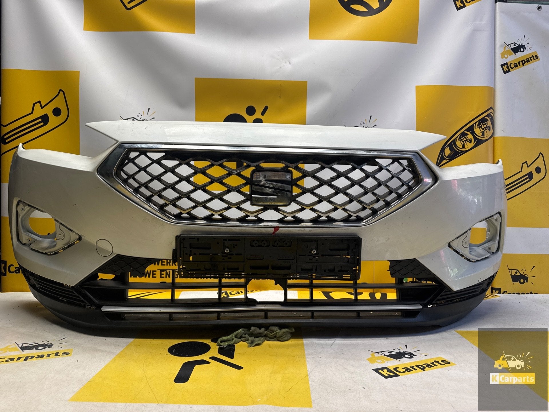 Voorbumper Seat Tarraco 5FJ807221 LC7Q Delfin Grey 6xPDC