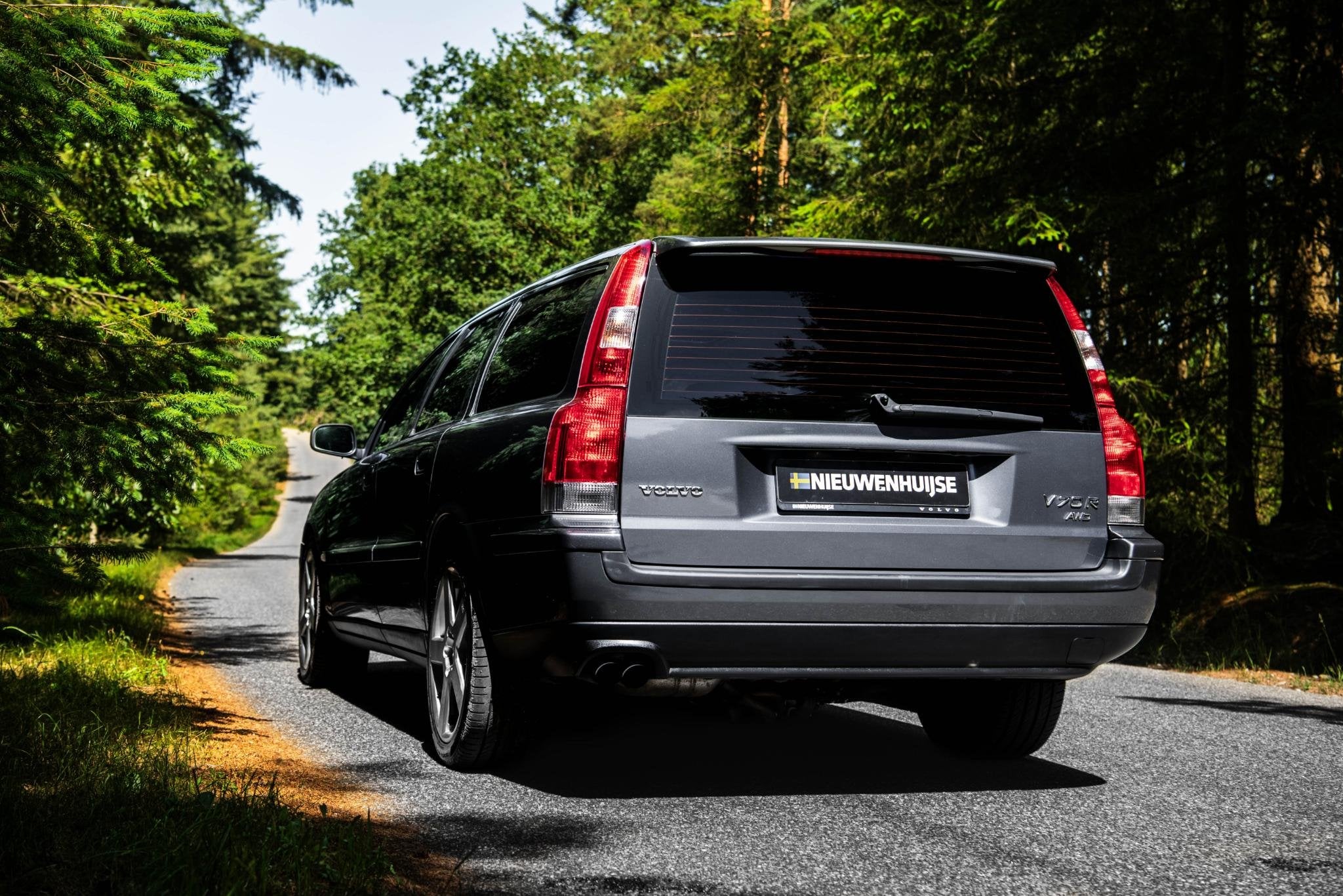 Volvo V70 2.5 R | Youngtimer | 5 cilinder!| 4 wiel aangedrev, Automaat, 2521 cc, Vierwielaandrijving, 102 €/maand
