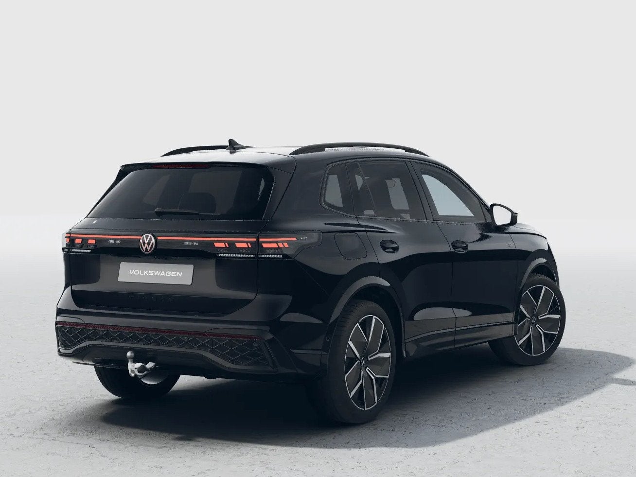 Volkswagen Tiguan R-Line Edition 1.5 eHybrid 204 PK | Black, Stof, 1498 cc, 150 min, Plug-in hybride