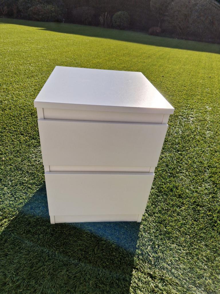 IKEA nachtkastje wit | 49 cm | nette staat, Huis en Inrichting, Kasten | Ladekasten, Ophalen, Minder dan 50 cm, Zo goed als nieuw