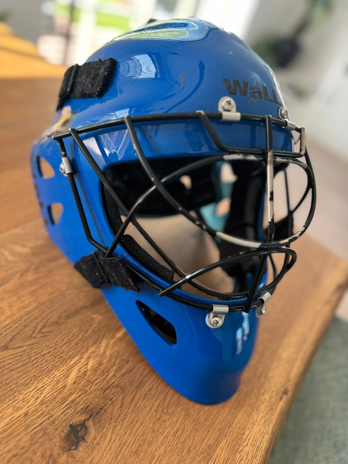 TE KOOP: WALL hockey goalie goaly keeper helm keepershelm, Ophalen of Verzenden, Zo goed als nieuw
