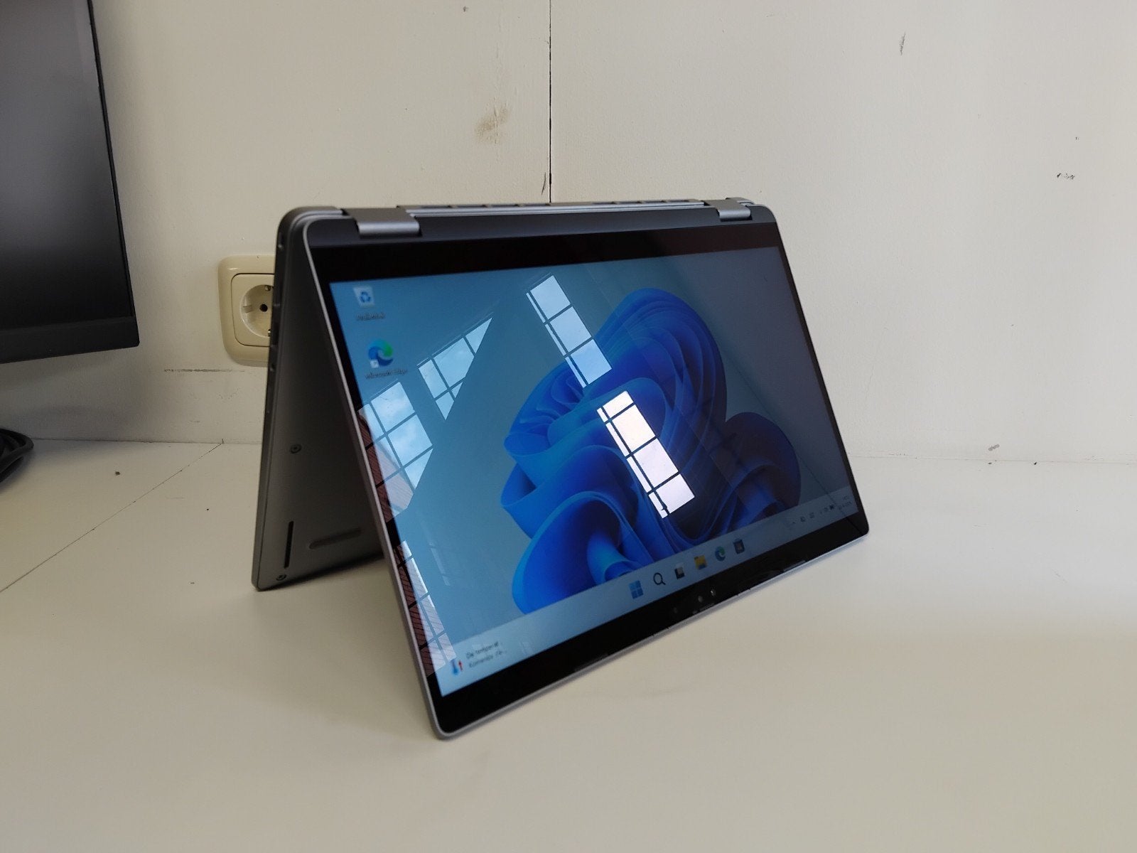 Dell Latitude 5350 2-in-1 Touchscreen Garantie:29 Maart 2028, Computers en Software, Windows Laptops, Gebruikt, Dell Latitude 5350 2-in-1