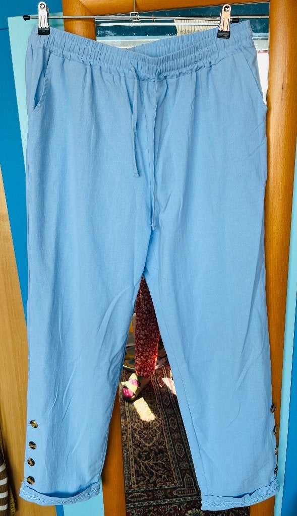 mooie blauwe katoenen zomerbroek 42/44 nieuw, Maat 42/44 (L), Nieuw, Lang, Verzenden