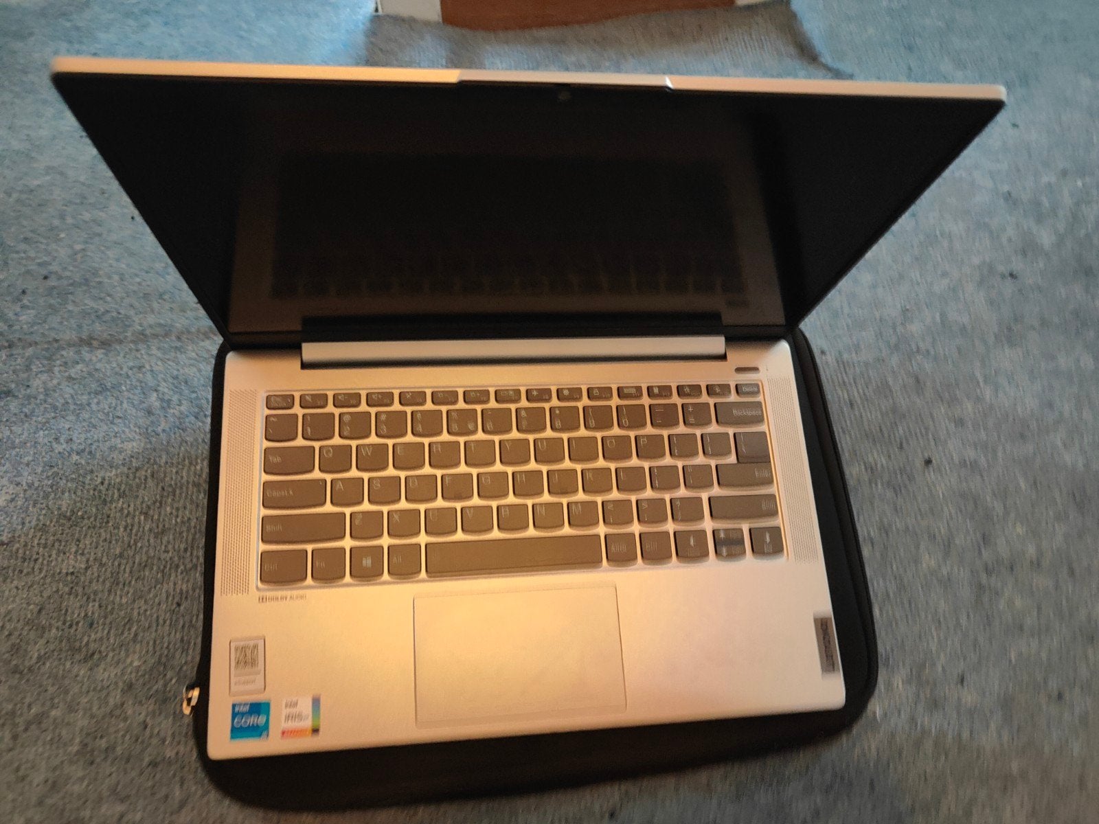 Mooie bijna ongebruikte laptop, 2 tot 3 Ghz, 8 GB, 13 inch, Nieuw