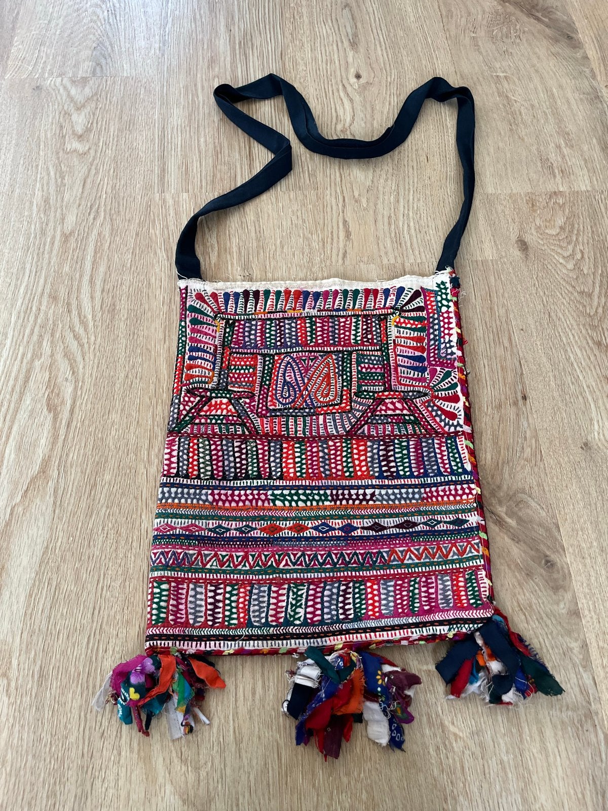 Boho Chic Kelim Schoudertas - Uniek en Kleurrijk, Ophalen of Verzenden, Zo goed als nieuw, Overige kleuren, Schoudertasje
