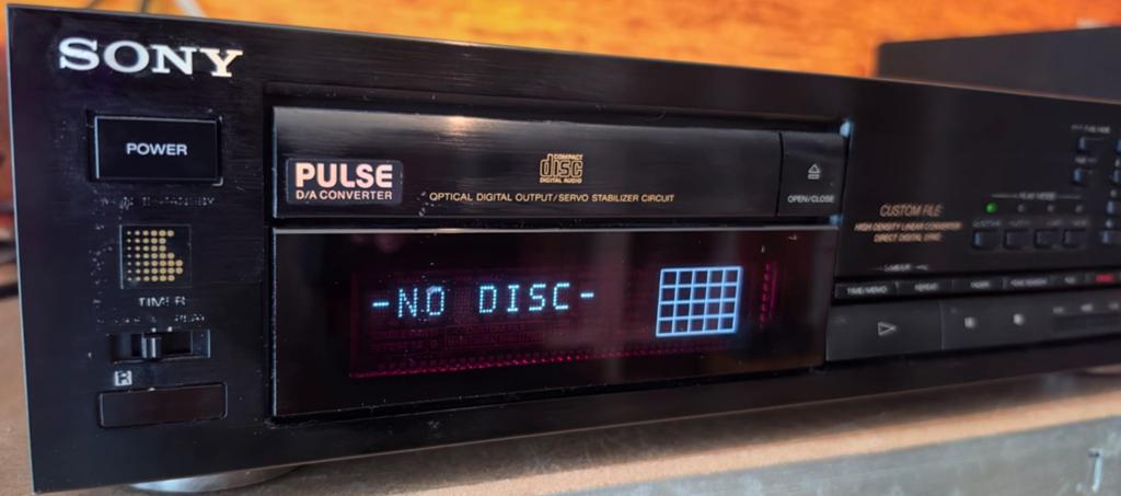 Sony CDP-991 CD Speler - Leest geen CD's, Ophalen of Verzenden, Niet werkend, Sony