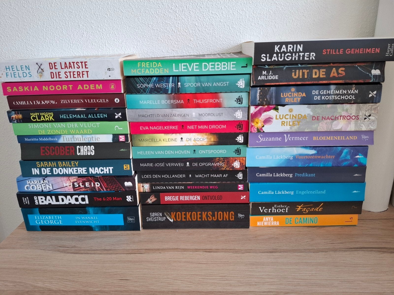 Groot pakket thrillers van diverse auteurs, Ophalen of Verzenden, Gelezen