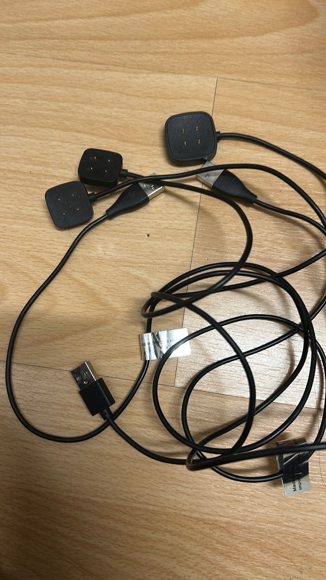 3 opladers voor Fitbit Sense, Ophalen of Verzenden, Gebruikt, Zwart, Android