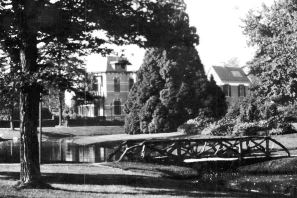 969262	Apeldoorn	Wilhelminapark	1936	Gelopen met postzegel, Ophalen of Verzenden, 1920 tot 1940, Gelopen, Gelderland