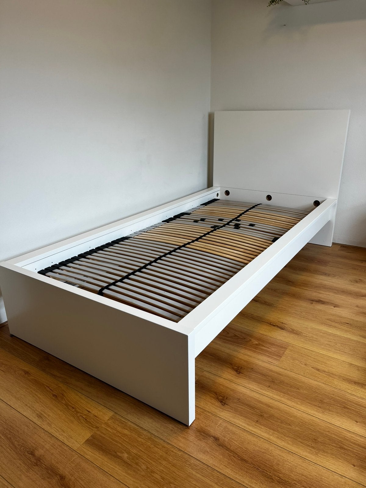 Bed ikea, Ophalen, 90 cm, Eenpersoons, Wit